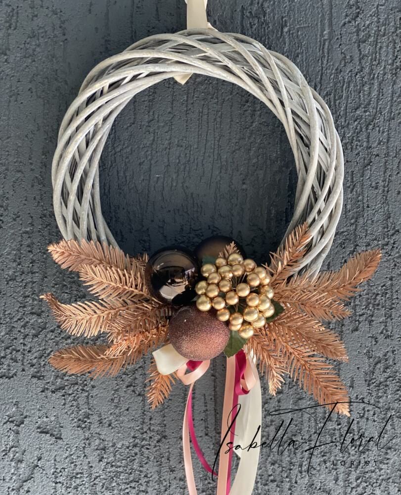 Wreath Willow White Wash